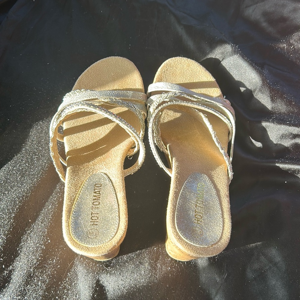 hot tomato wedge heels size US 8.5